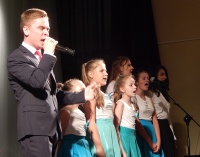Дети поют о России